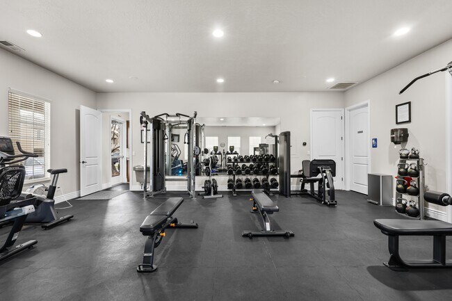 Building Photo - 452 N Kent Ln