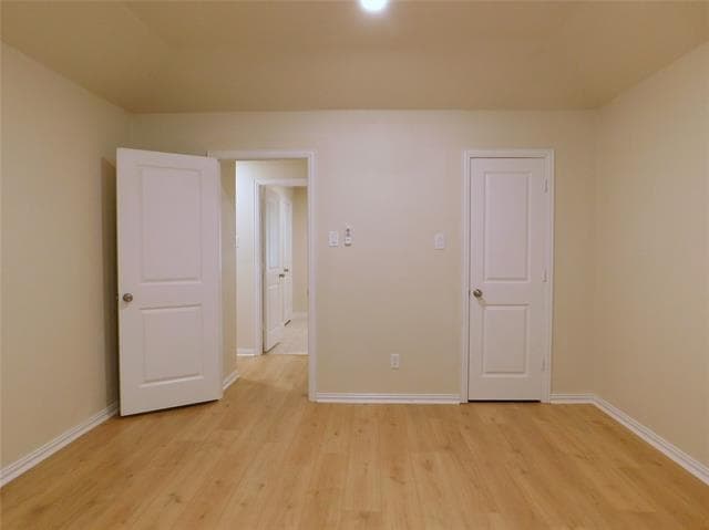 Building Photo - 9258 Burbank Dr