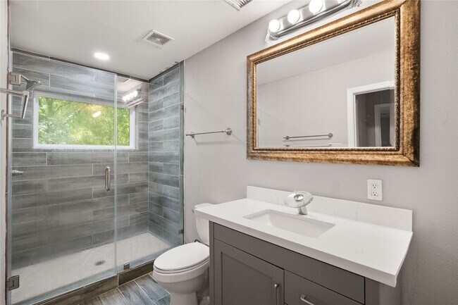 Building Photo - 54 Sawmill Grove Ln