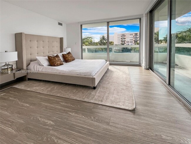 Building Photo - 1025 92nd St