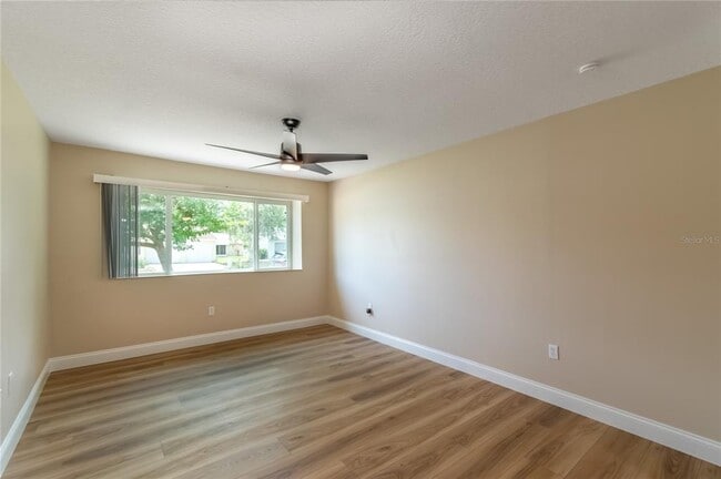 Building Photo - 10886 SW 90th Terrace