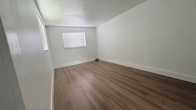 Building Photo - 3740 NW 9th St