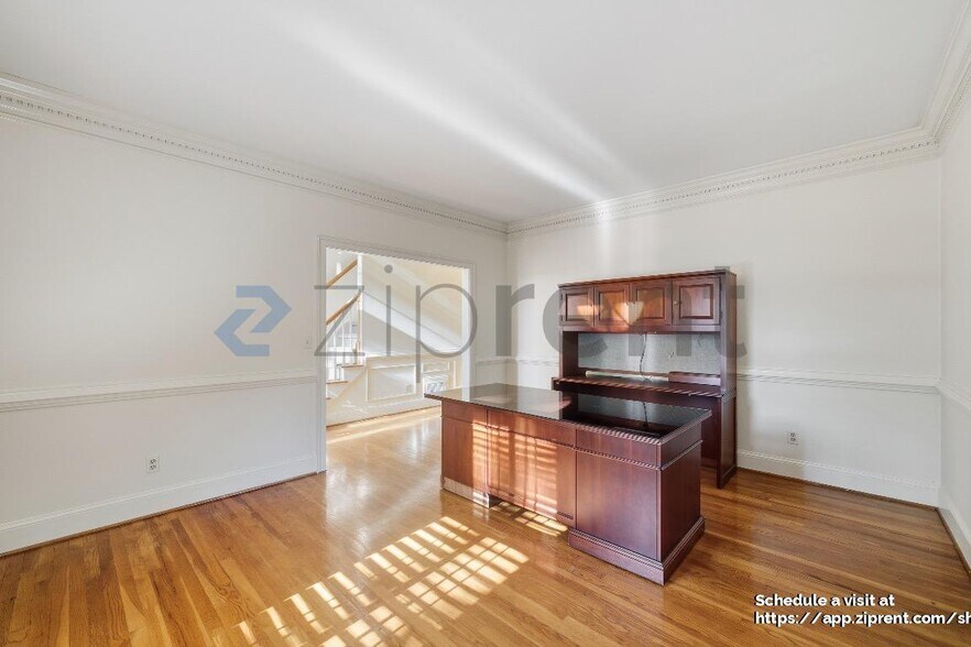 Building Photo - 2862 Clary Hill Dr