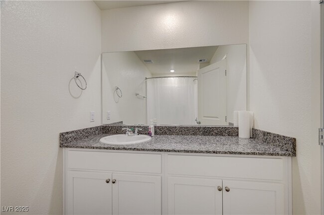 Building Photo - 360 Summer Sparrow Ave