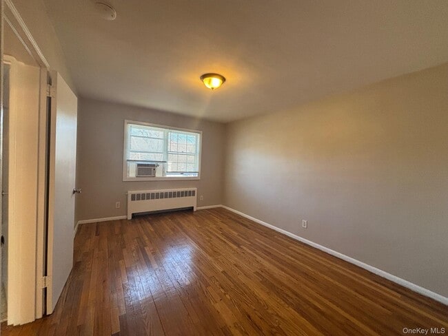 Building Photo - 580 Bedford Rd