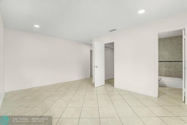 Building Photo - 10151 NW 35th St