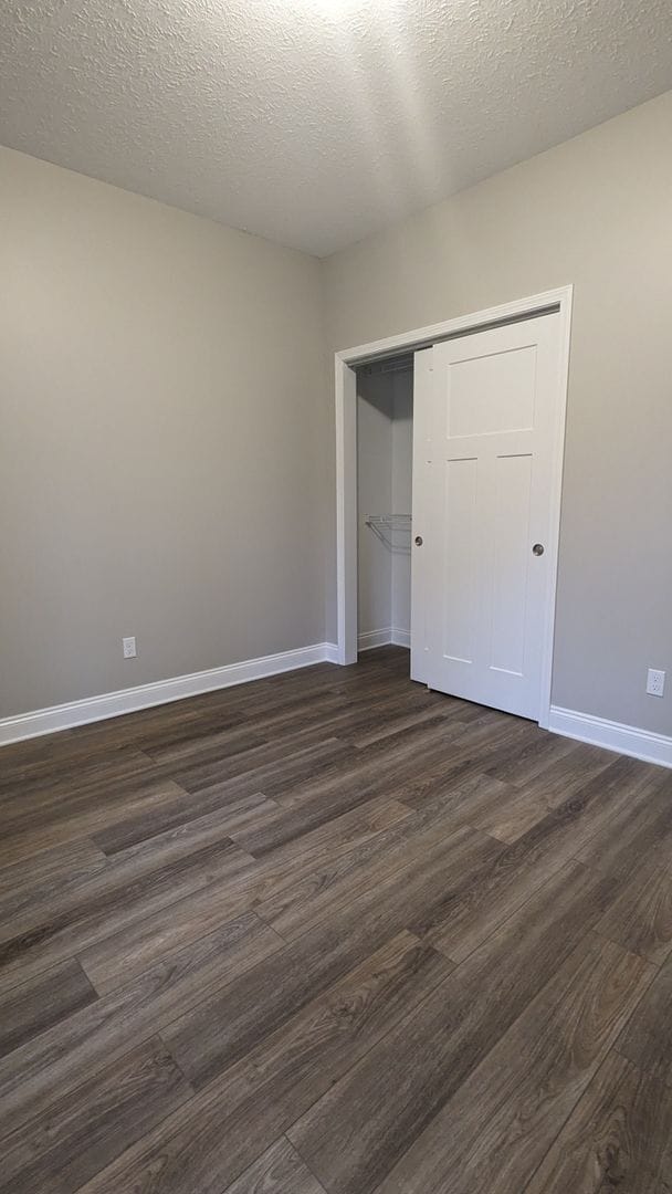 Building Photo - 2 Bedroom ranch Treadway Ponds