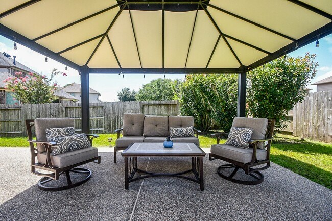 Building Photo - 28426 Rolling Ridge Dr