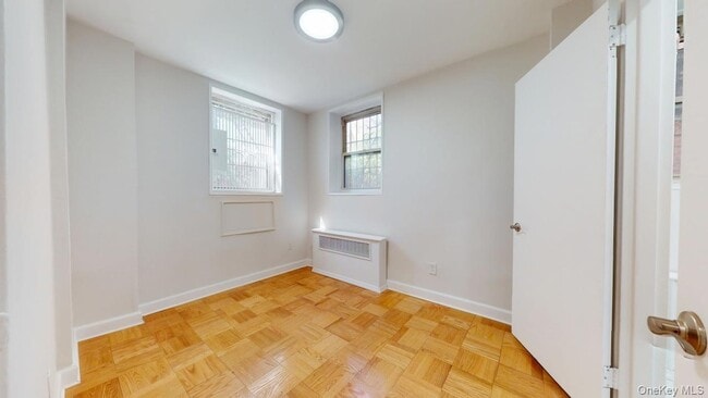 Building Photo - 66-15 Thornton Pl