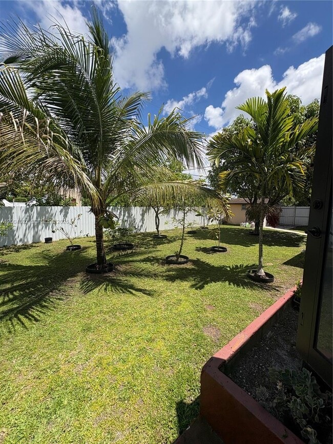 Building Photo - 8581 SW 29th St