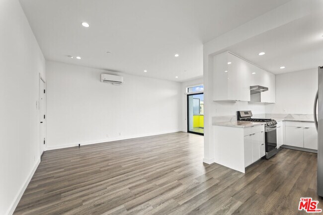 Building Photo - 1254 9th St