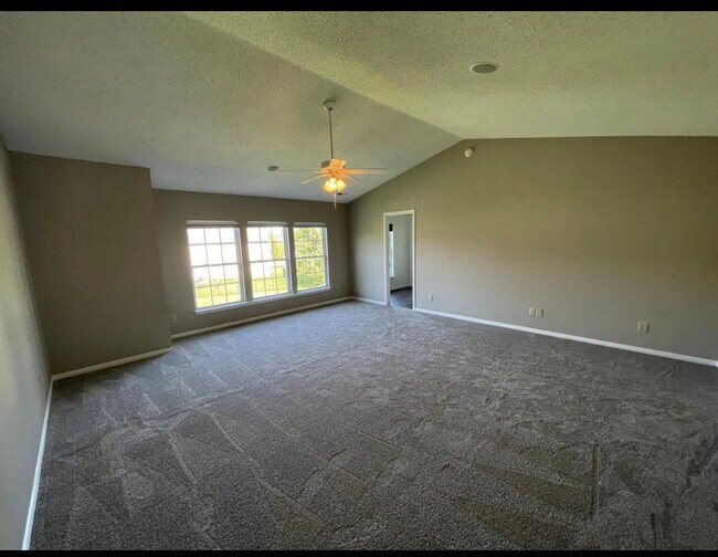 Building Photo - 12550 E 131st St