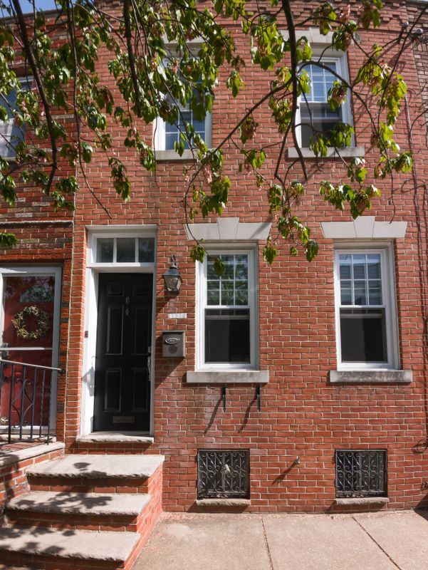 Building Photo - 1029 Fernon St