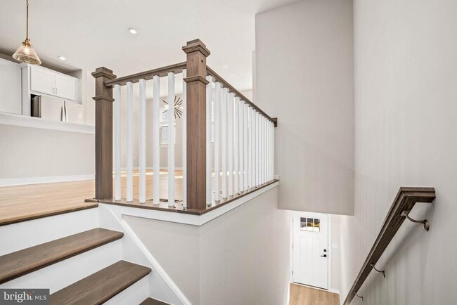 Building Photo - 6232 Folly Ln