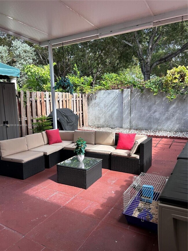 Building Photo - 8665 SW 152nd Ave