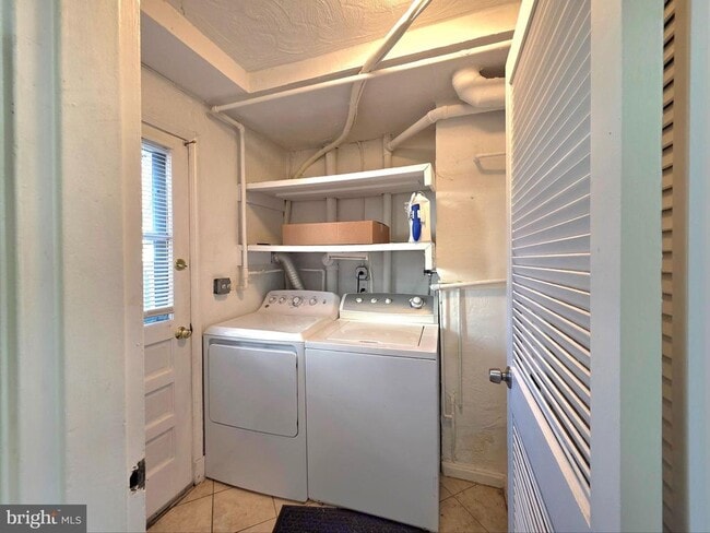 Building Photo - 2510 N Dearing St