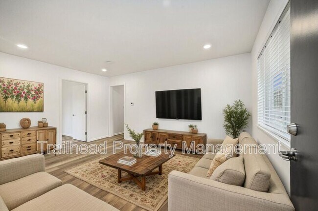 Building Photo - 8313 Lowell Ave