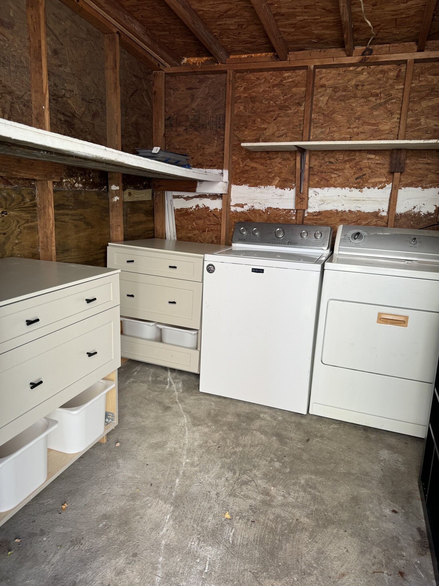 laundry room - 2221 Corrine St