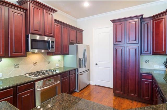 Building Photo - 13660 Greystone Dr