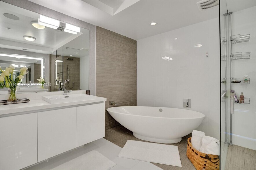 Building Photo - 330 Sunny Isles Blvd