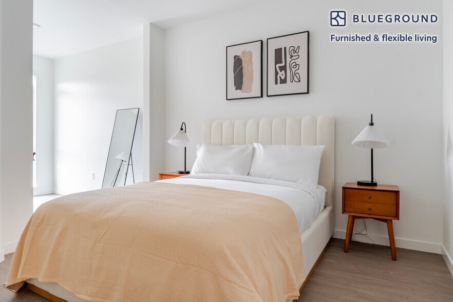 Building Photo - 17645 NE 69th Ct