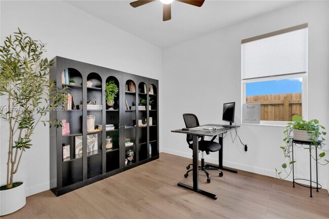 Building Photo - 2444 SE 24th Ave