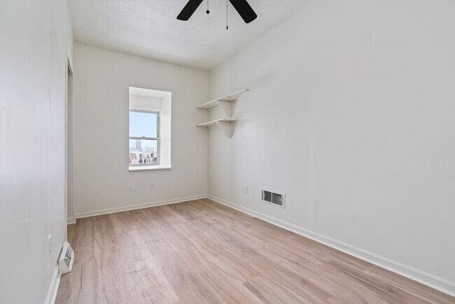 Building Photo - 3206 Dawson St