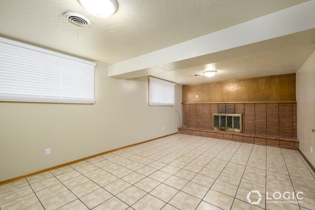 Building Photo - Beautiful Home in South Ogden!