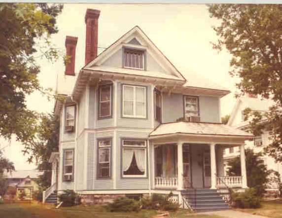 Building Photo - 810 22nd St