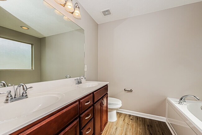 Building Photo - 1705 Porchrest Way