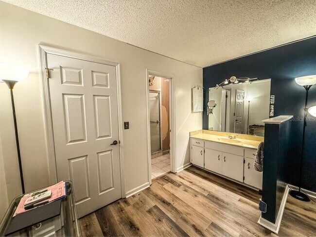 Building Photo - 35058 Whispering Oaks Blvd