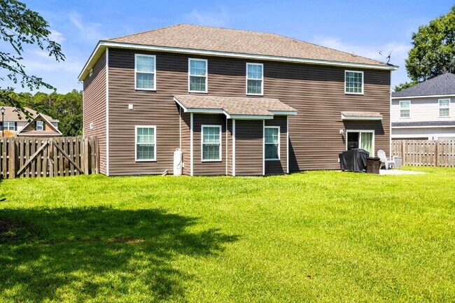 Building Photo - Spacious 5-Bedroom Home for Rent in Rincon!