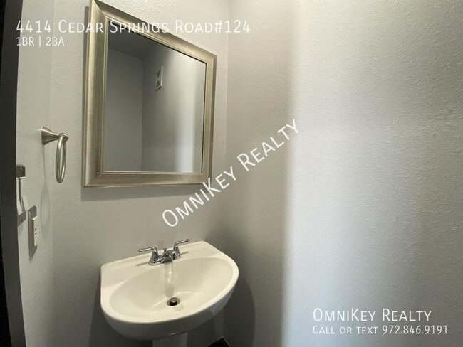 Building Photo - 4414 Cedar Springs Rd