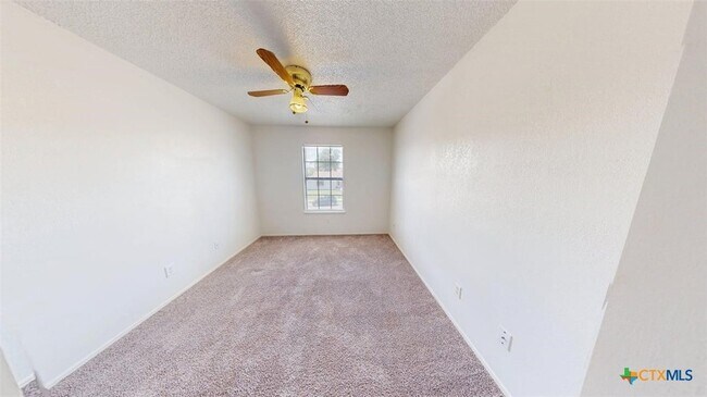 Building Photo - 1613 Bobby Lee Dr