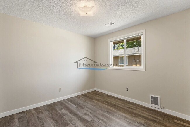 Building Photo - 2-Bedroom 1-Bath Home in the Heart of Coeur d'Alene!