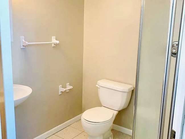 Building Photo - 12669 Meredith Ave