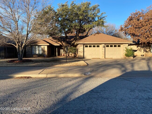 Primary Photo - 7712 Grover Ave
