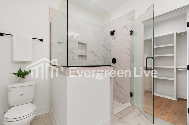 Building Photo - 129 Leggo Ave