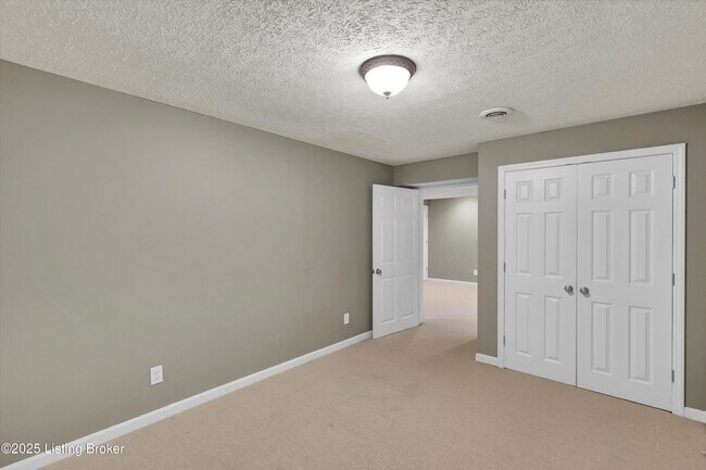 Building Photo - 9816 Calamar Ct