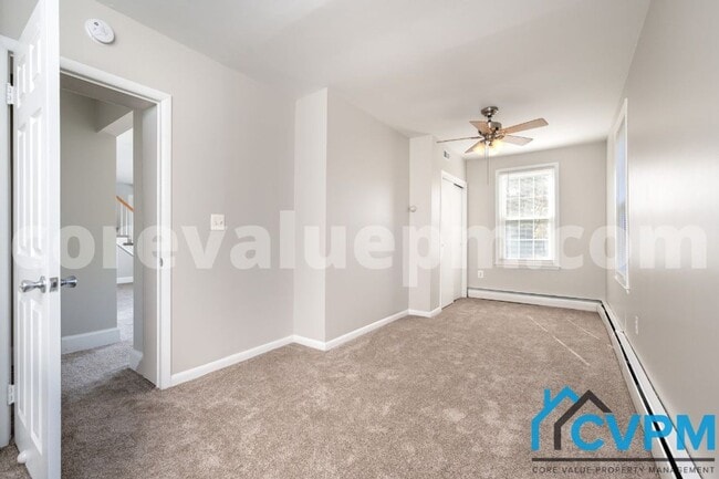 Building Photo - 16 2nd Ave S