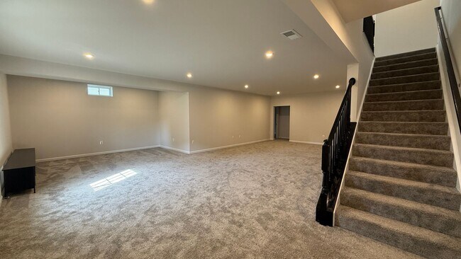 Building Photo - Spotsy Courthouse - Large Ranch Home