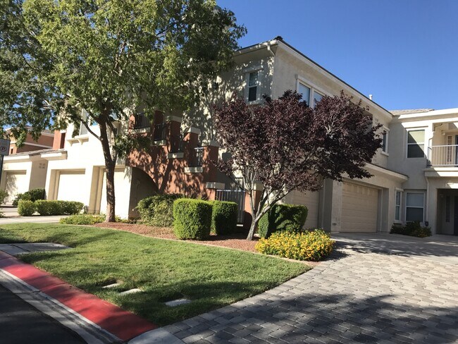Building Photo - Spacious 2 Bedroom condo near Red Rock Casino