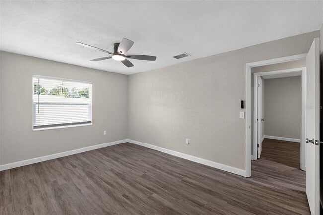 Building Photo - 3701 Feather Dr