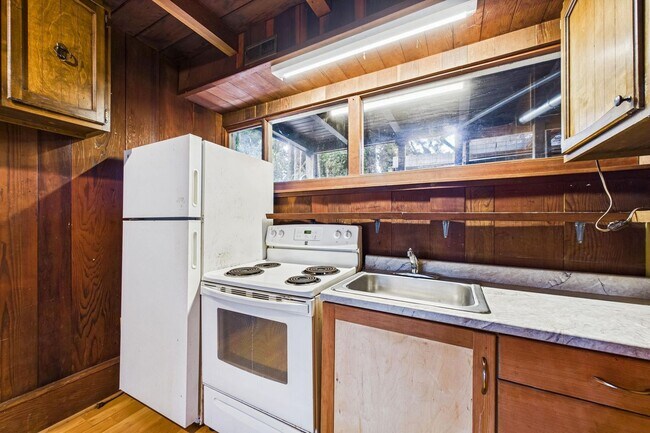 Building Photo - 2910 Greenbriar Ln