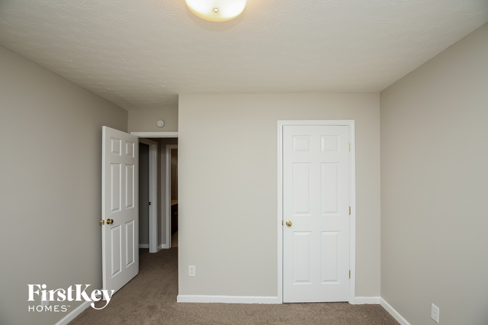 Building Photo - 363 Topaz Dr