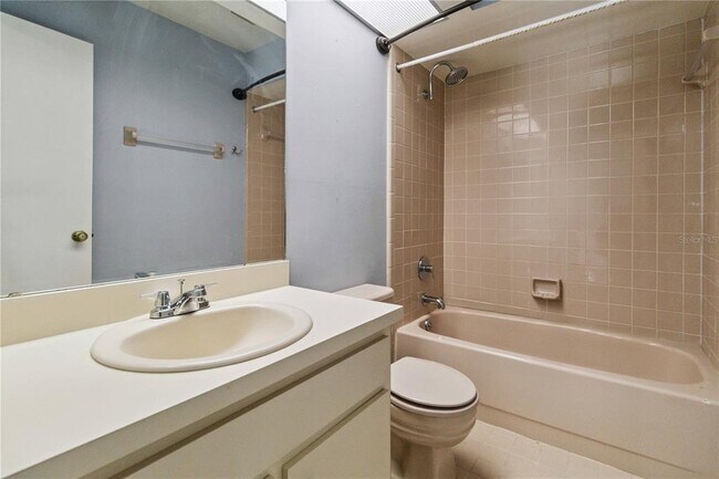 Building Photo - 610 Torrey Oaks Ct