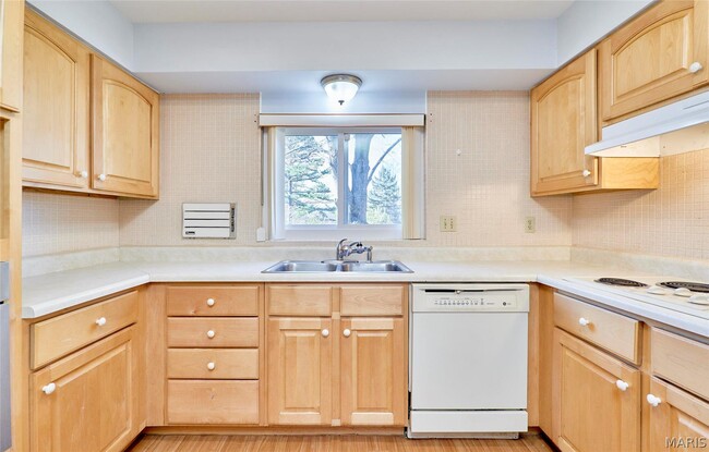 Building Photo - 815 Montmartre Ct