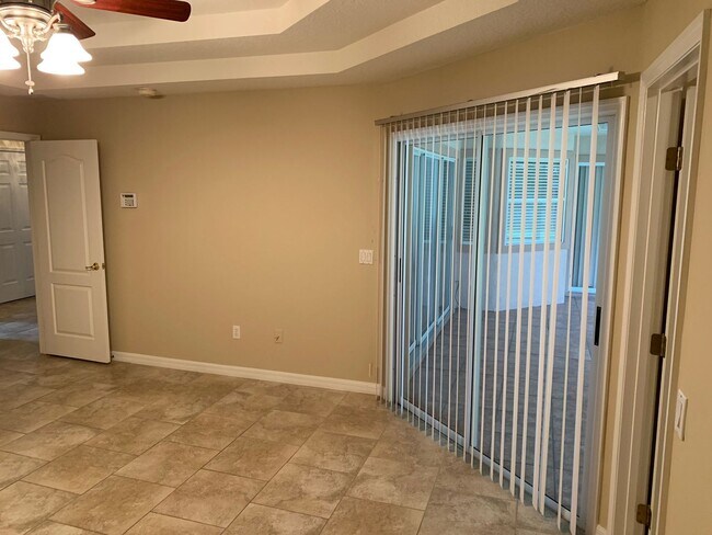 Building Photo - Beautiful 4-Bedroom, 2-Bath Home with Fenc...