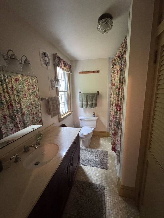 Building Photo - Waterfront Georgetown 3 Bed
