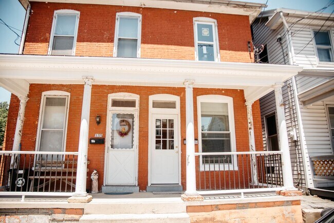 Primary Photo - 153-155 W High St